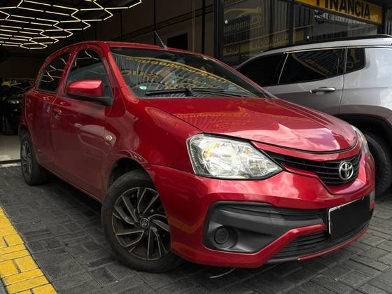 TOYOTA ETIOS 1.5 XS 16V FLEX 4P AUTOMÁTICO TOYOTA ETIOS 1.5 XS 16V FLEX 4P AUTOMÁTICO